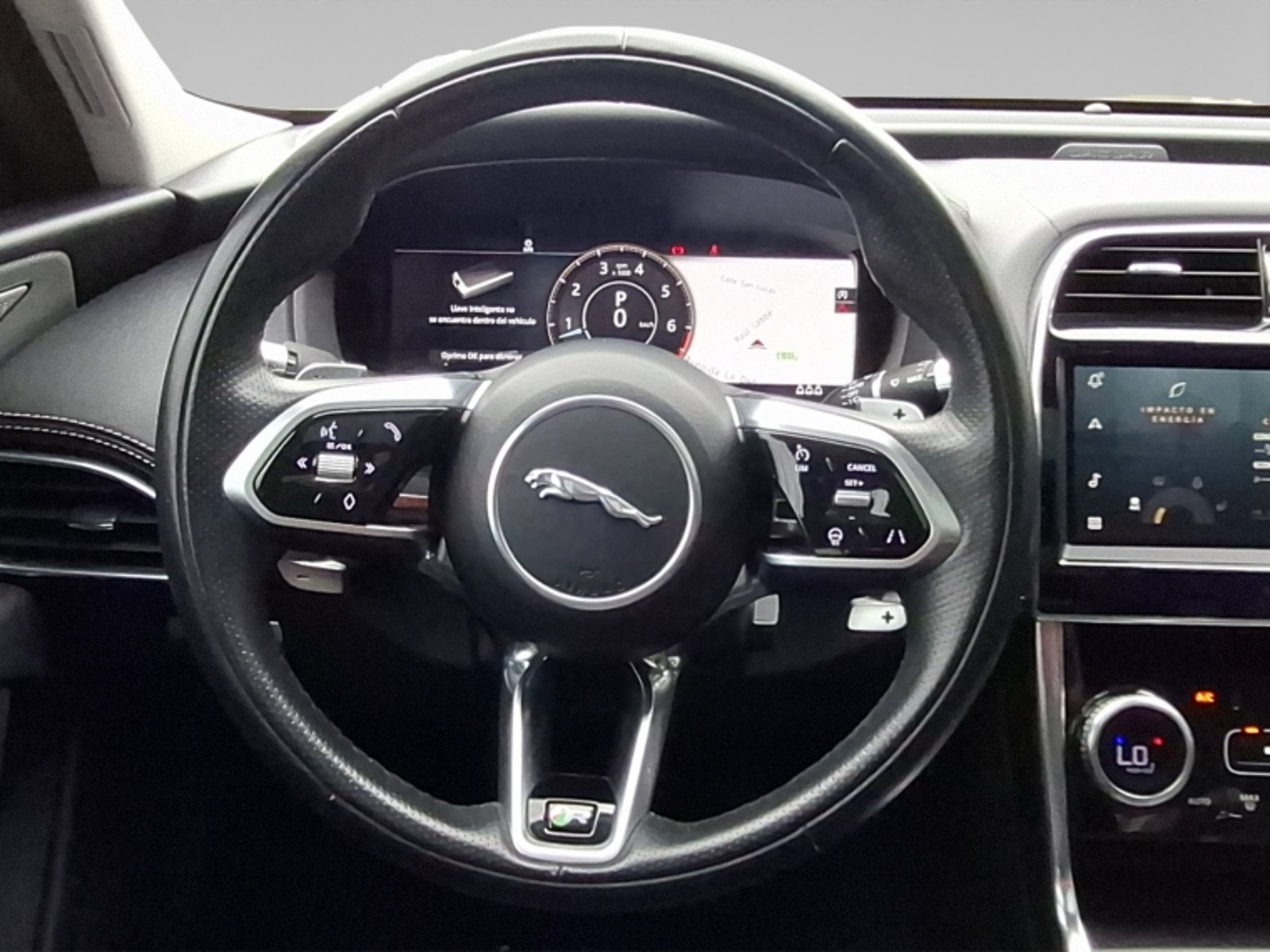Jaguar Xe 2.0 At 2022 - Imagen 16 de 20