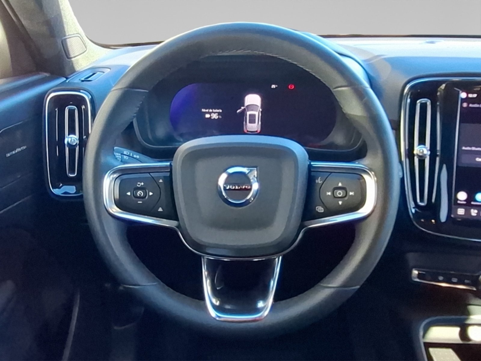 Volvo Xc40 2.0 T5 Hybrid At 4x4 Hibrido 2024 - Imagen 16 de 20