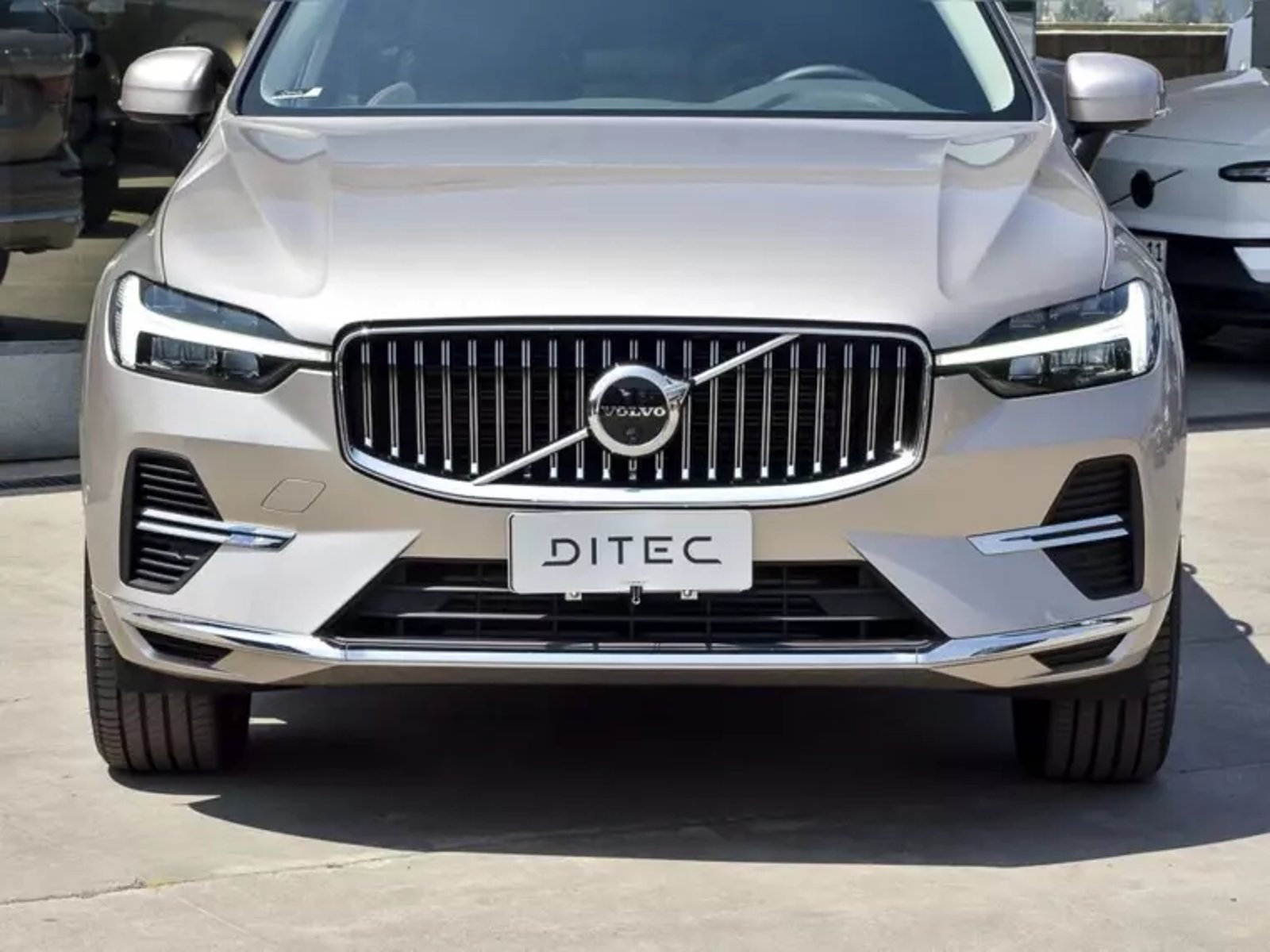 Volvo Xc60 T8 Awd Recharge Ultimate 2025 - Foto 4 de 20