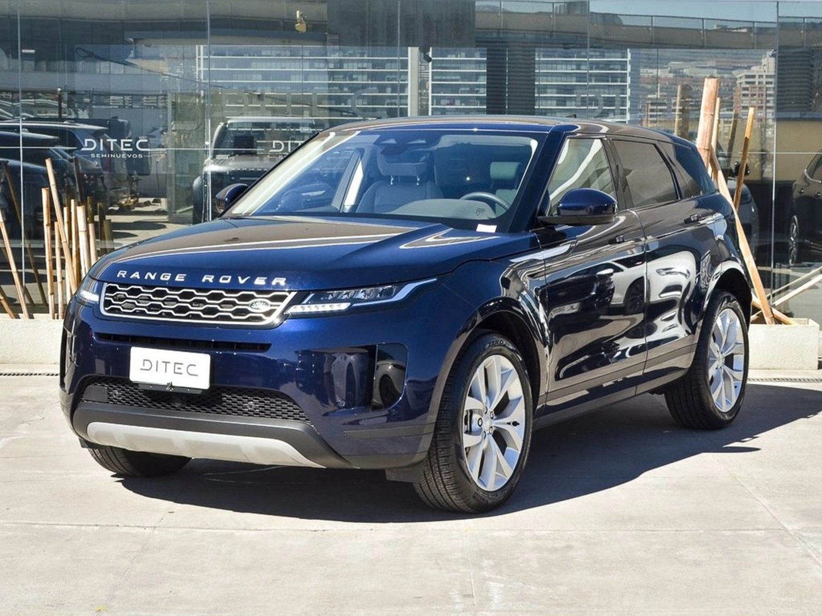 Land Rover EVOQUE AUT 2023 - Foto 2 de 20
