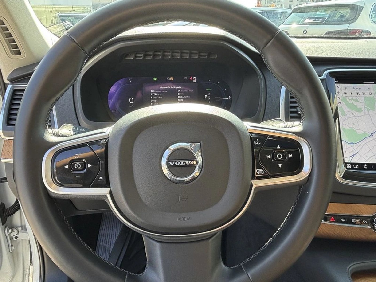 Volvo XC90 2.0 B6 PLUS AWD AT 5P 2024 - Imagen 18 de 19