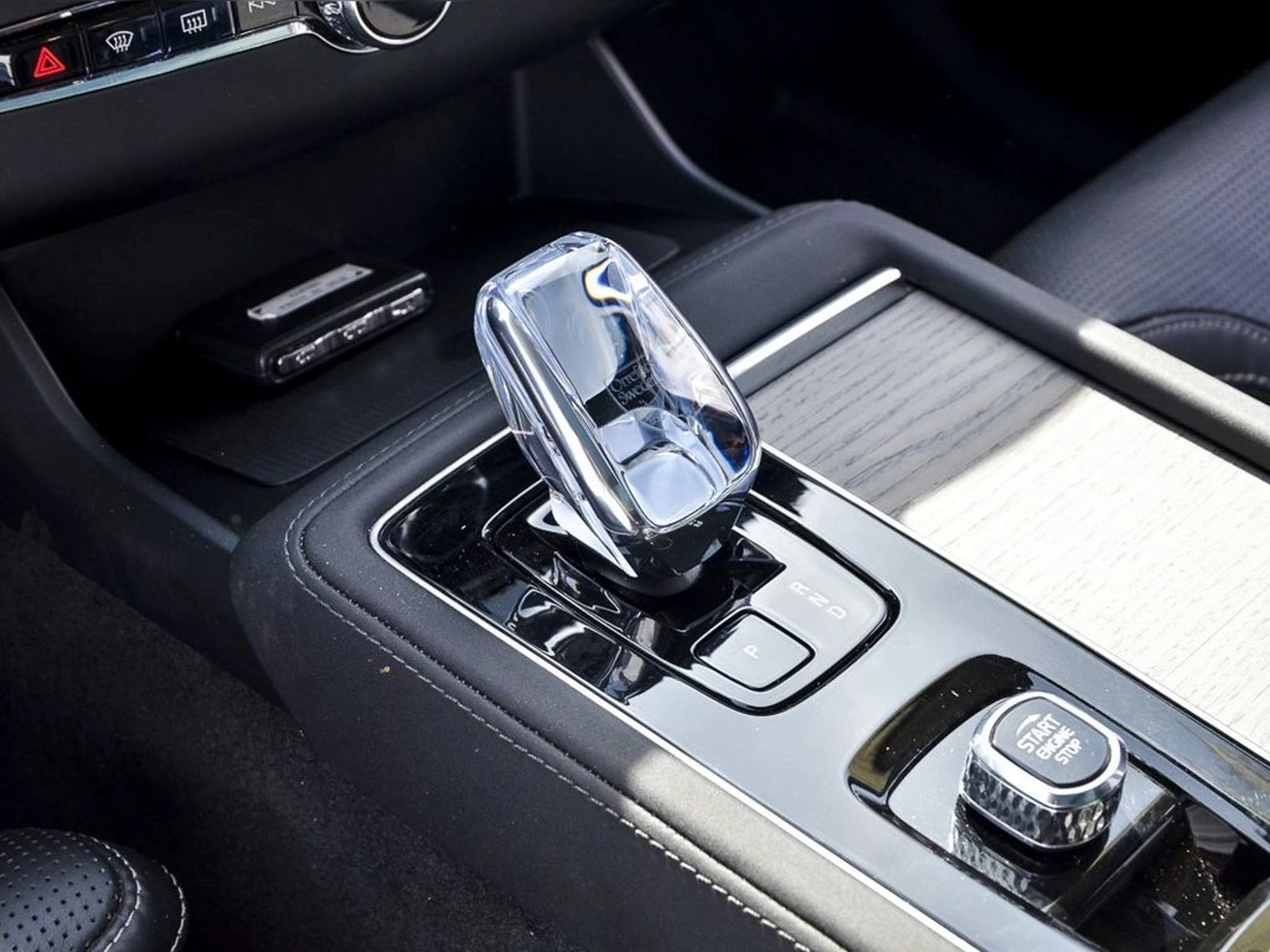 Volvo XC90 2.0 T8 ULTRA HIBRIDO AWD AT 5P 2025 - Imagen 12 de 17