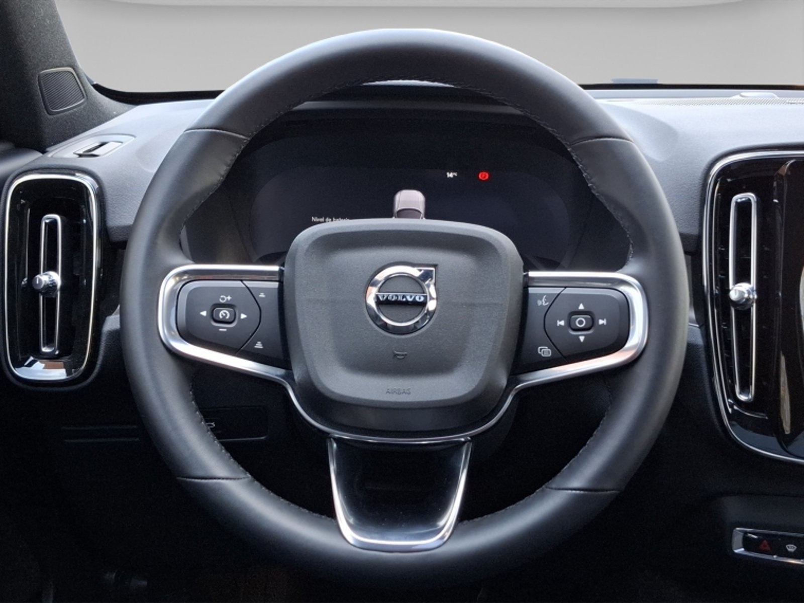 Volvo Ex40 P8 2025 - Imagen 16 de 19