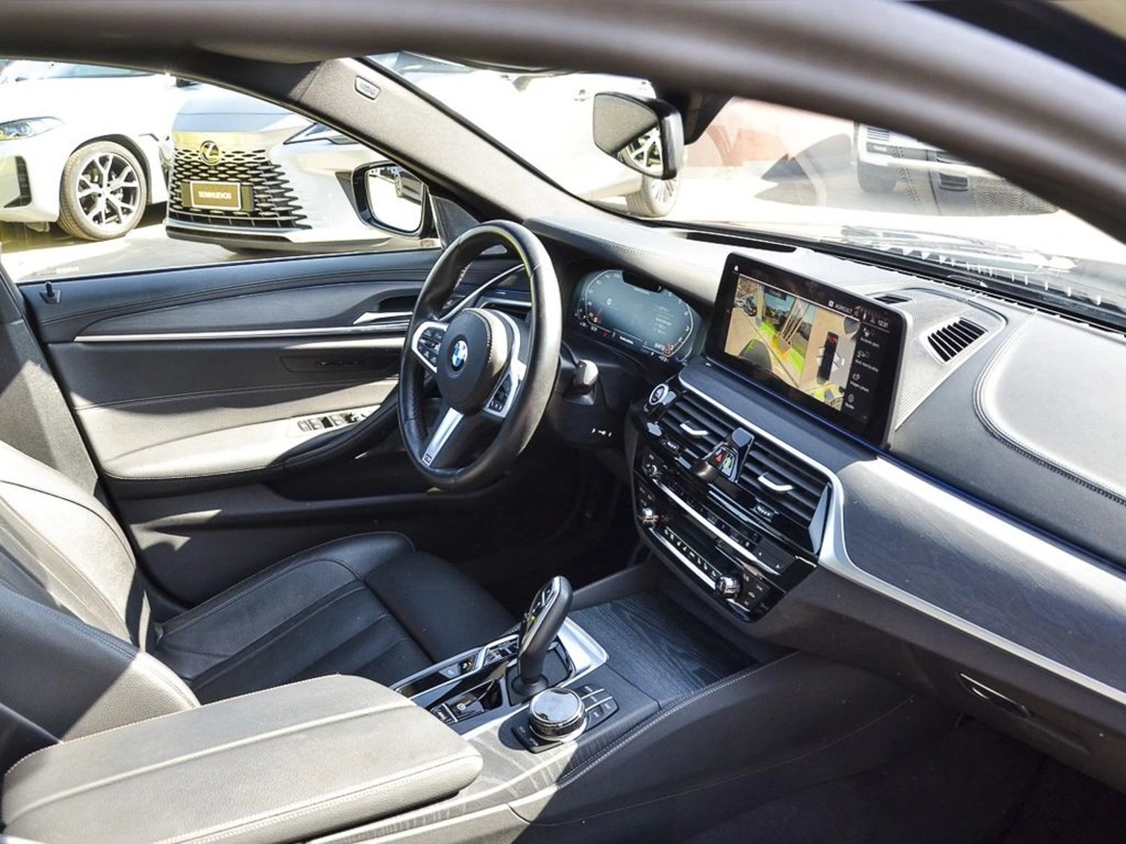 BMW M550 4.4 X-DRIVE M LCI 4X4 AT 4P 2023 - Imagen 7 de 18