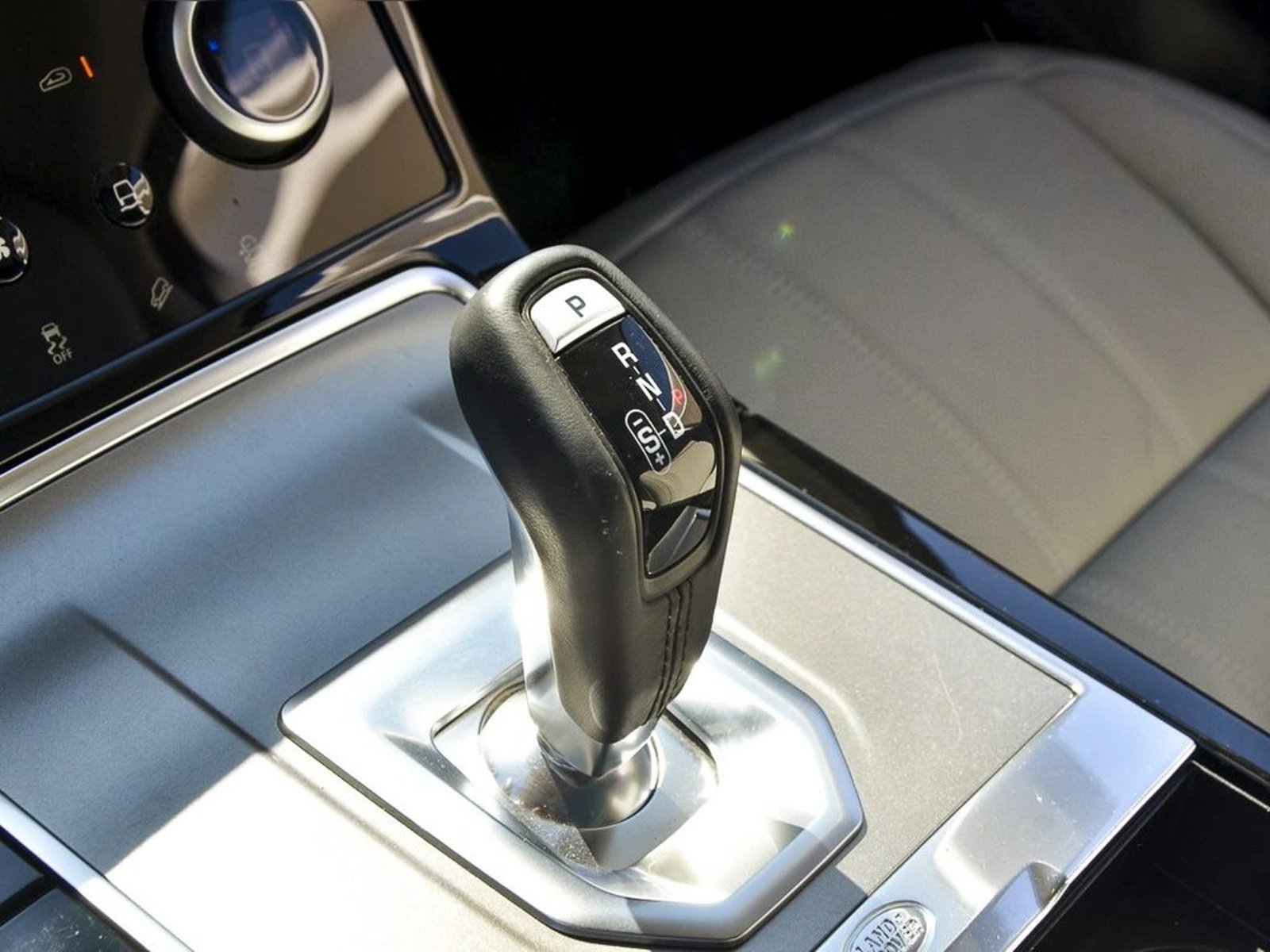 Land Rover EVOQUE AUT 2023 - Imagen 14 de 20