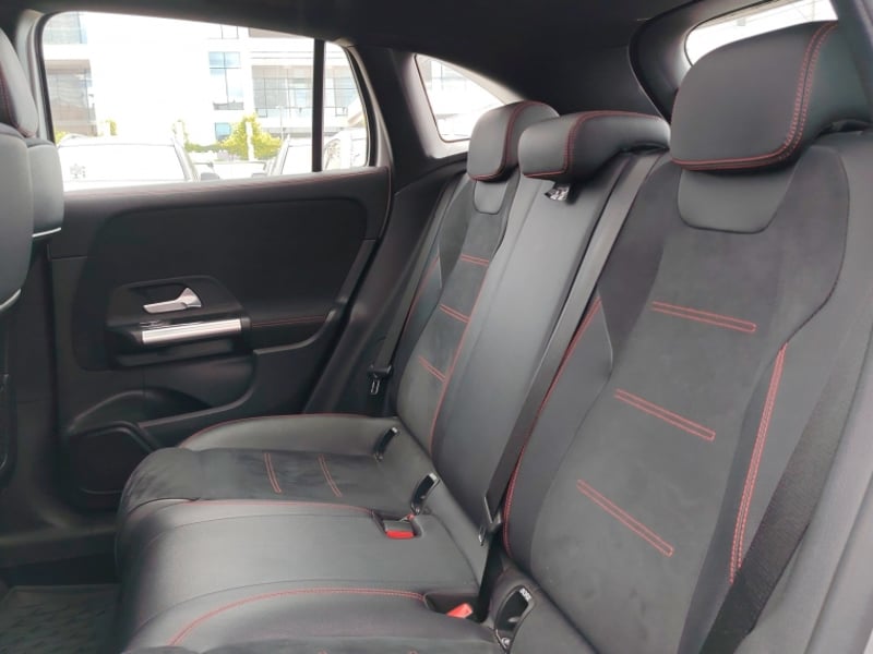 Mercedes-Benz Gla 220 D Hb 1.9 2023 - Imagen 15 de 16