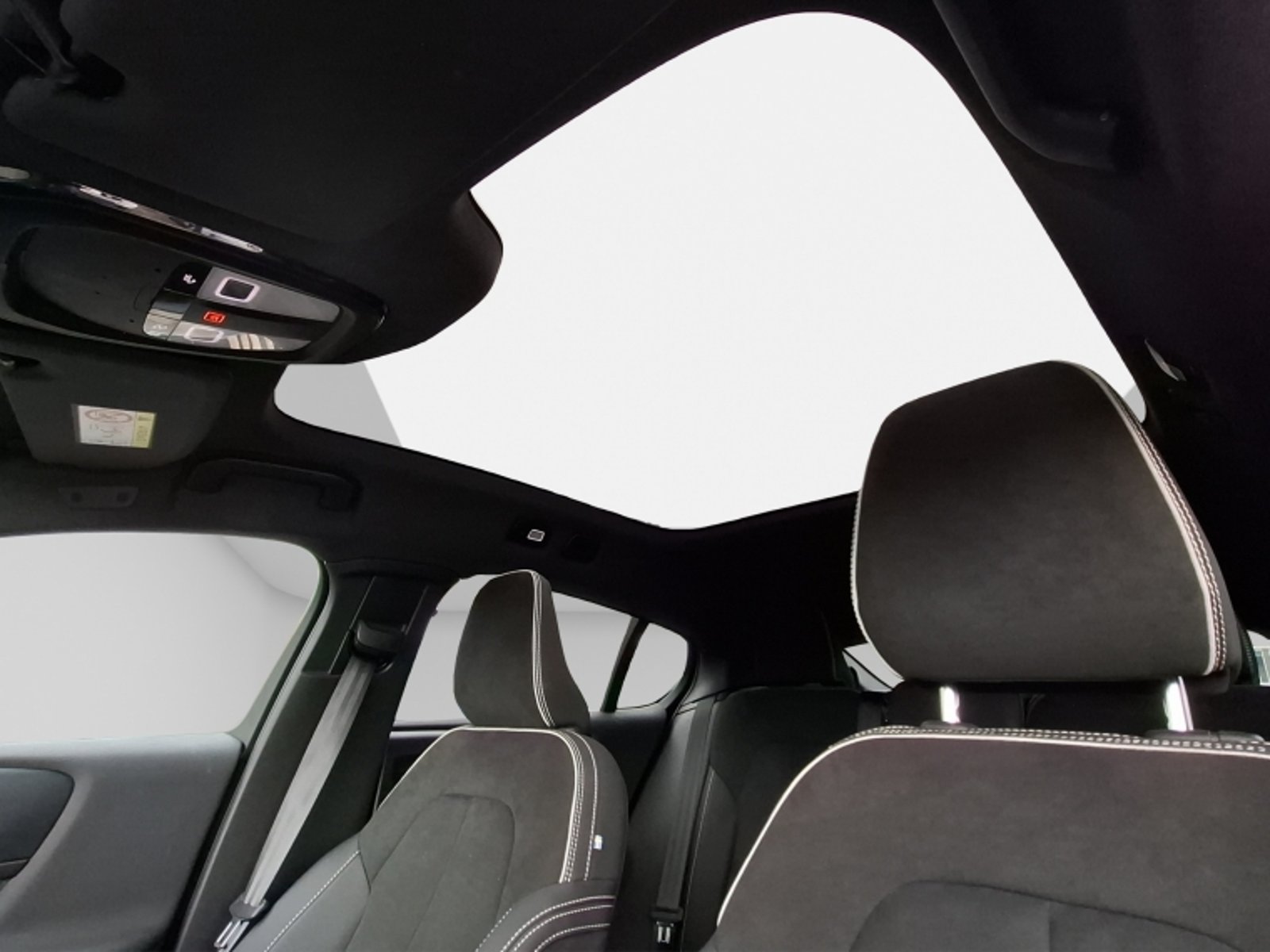 Volvo C40 P8 Recharge 2023 - Imagen 11 de 20