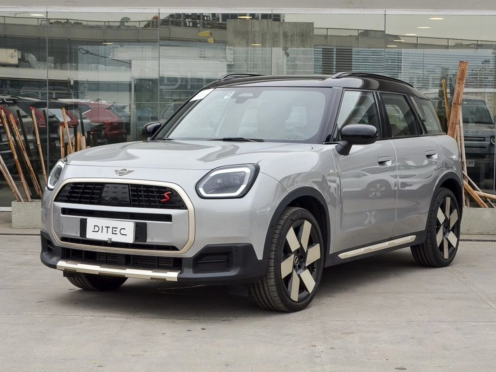 Mini COUNTRYMAN 2.0 S ALL4 4X4 AT 5P 2024 - Foto 2 de 20