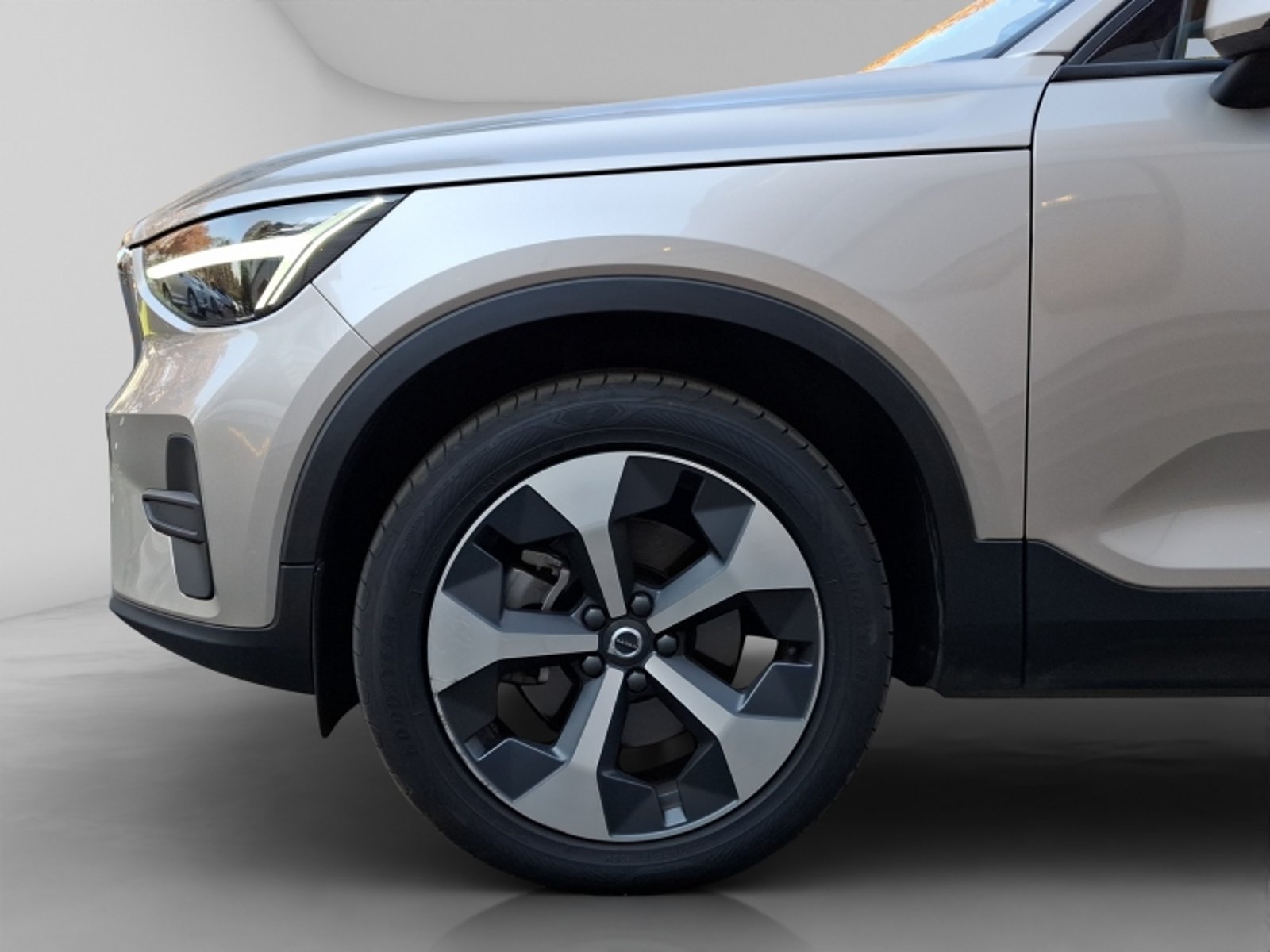 Volvo Xc40 B4 Plus 2.0 Aut 2024 - Imagen 9 de 20