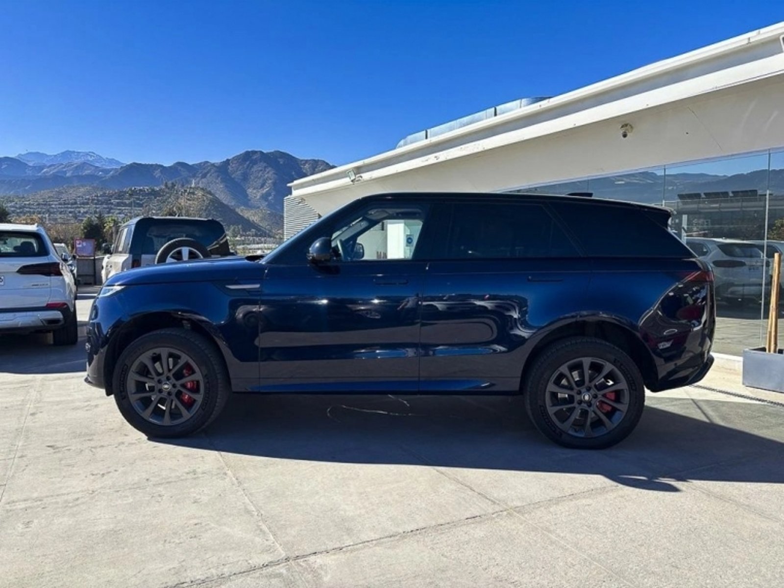 Land Rover Range rover sport Sport Dynamic 4x4 3.0 Aut 2023 - Imagen 8 de 20