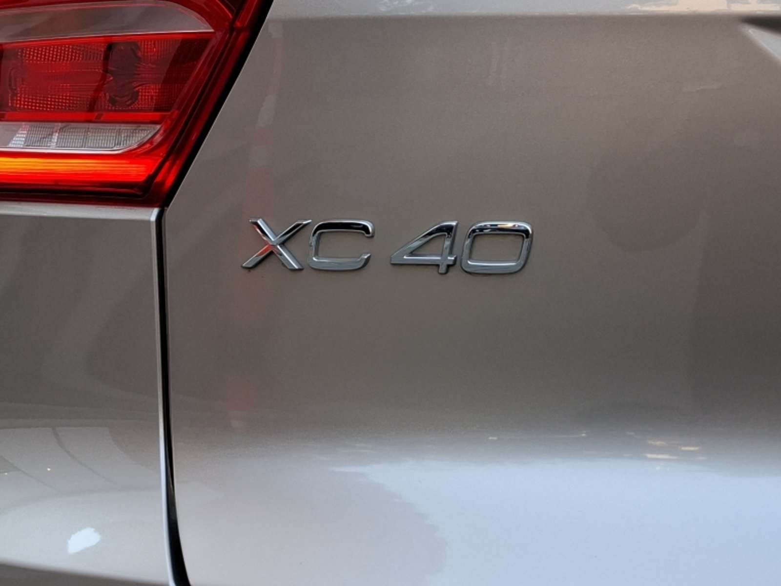Volvo Xc40 B4 Plus 2.0 Aut 2024 - Imagen 8 de 20