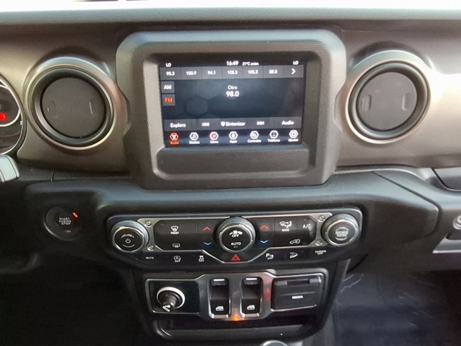 Jeep Wrangler Sport 4x4 Otto 3.6 Aut 2021 - Imagen 18 de 20