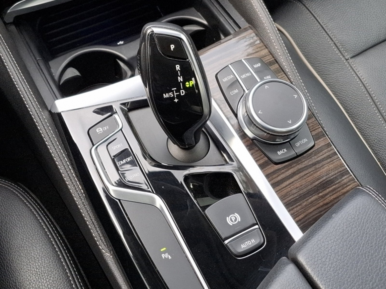 BMW 530 I Luxury 2.0 Aut 2018 - Imagen 13 de 20