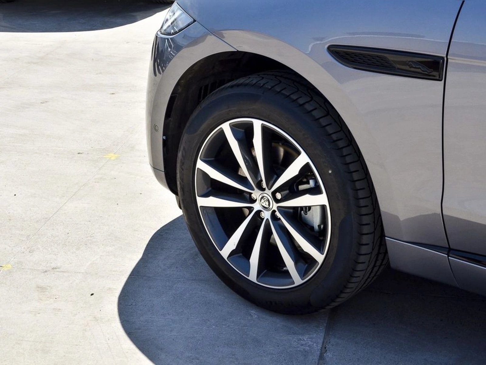 Jaguar F-PACE R DYNAMIC 2024 - Imagen 9 de 19