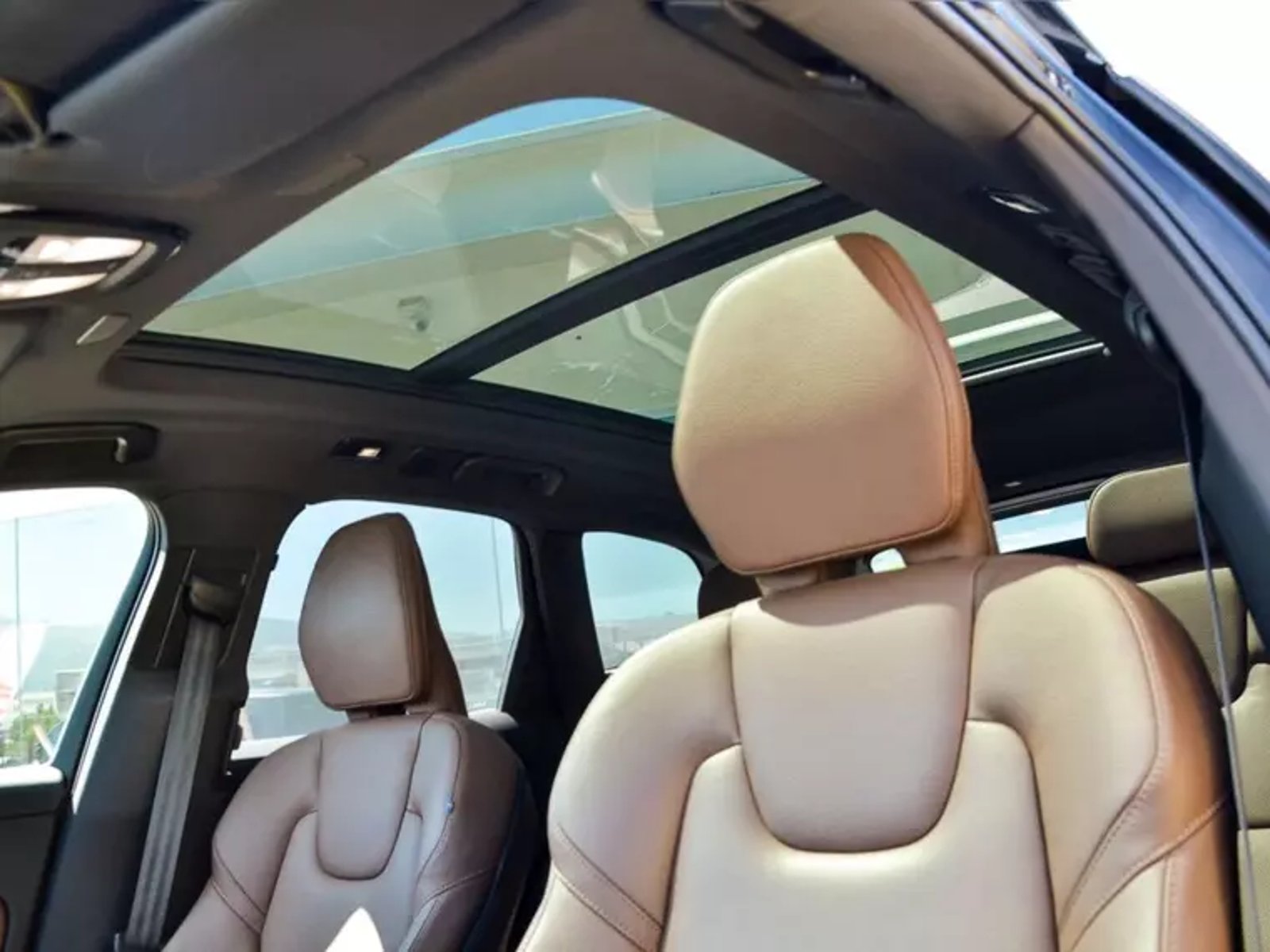 Volvo Xc60 T8 Recharge Plus Hybrid Awd At 5p 2024 - Imagen 15 de 20