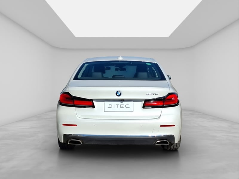 BMW 530 E Luxury 2024 - Imagen 6 de 16