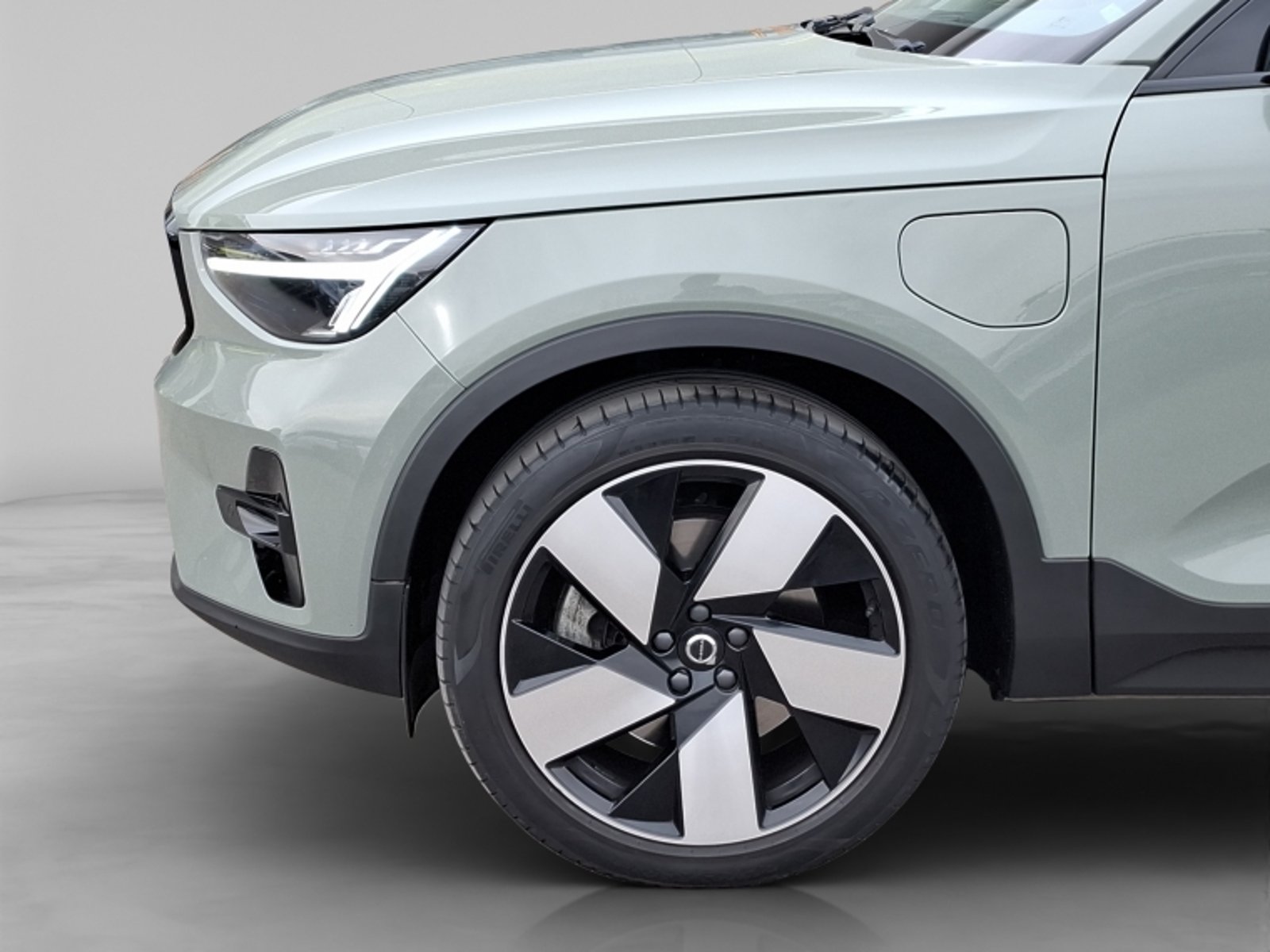 Volvo Xc40 T5 Hybrid R Design 1.5 Aut 2023 - Imagen 9 de 20