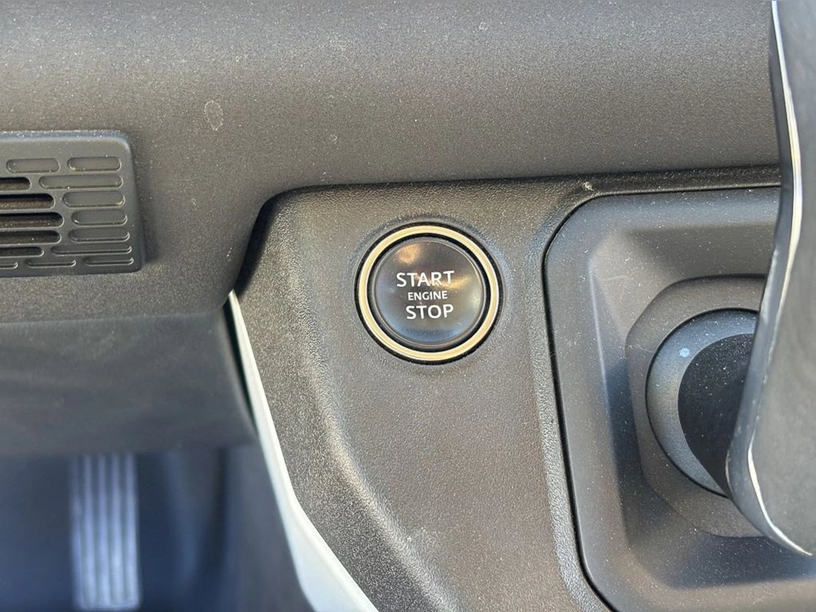 Land Rover DEFENDER 3.0 110 X-DYNAMIC S HIBRIDO 4X4 AT 5P 2023 - Imagen 15 de 18