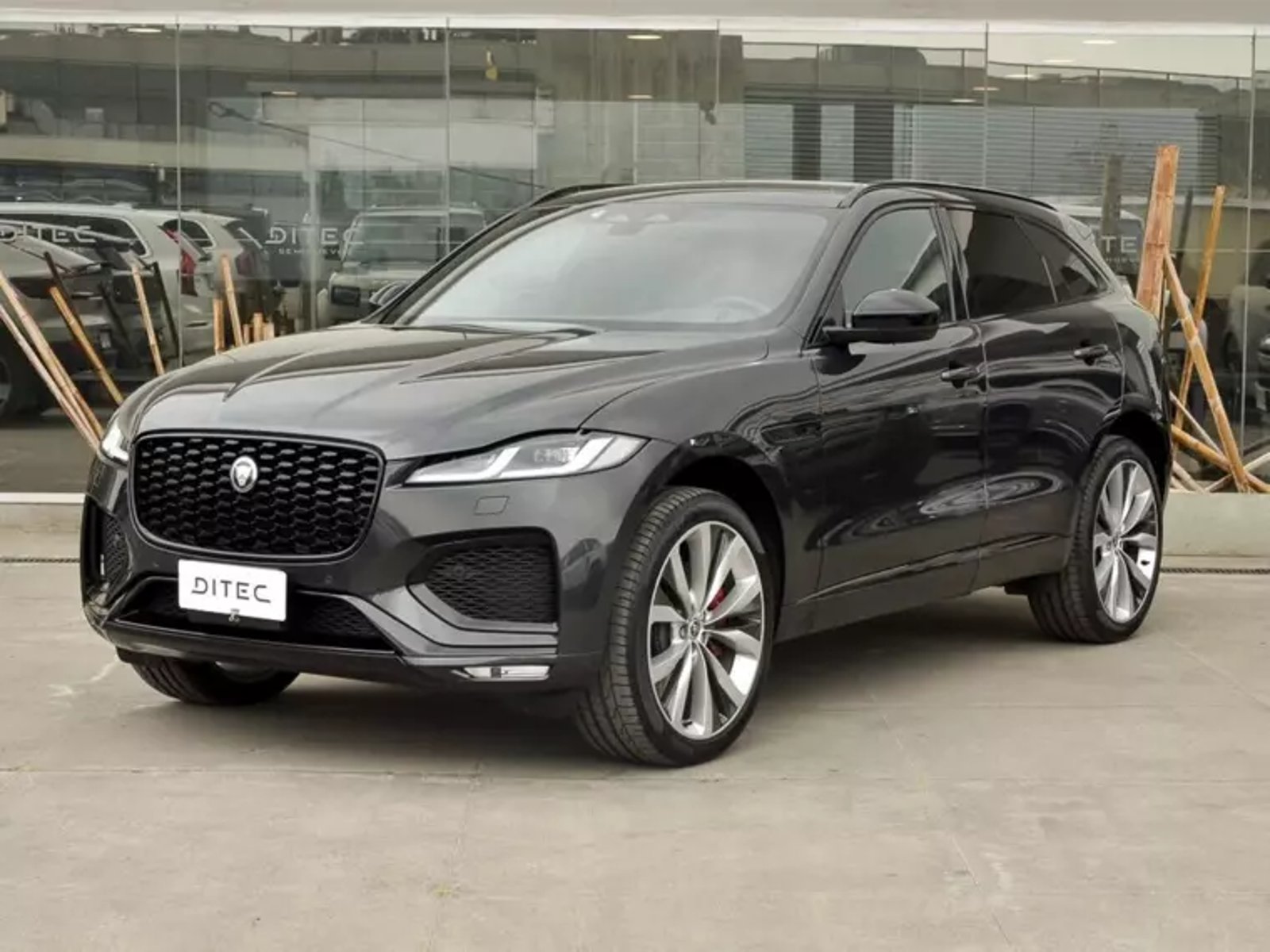 Jaguar F-pace 400 Sport 2025 - Foto 2 de 20