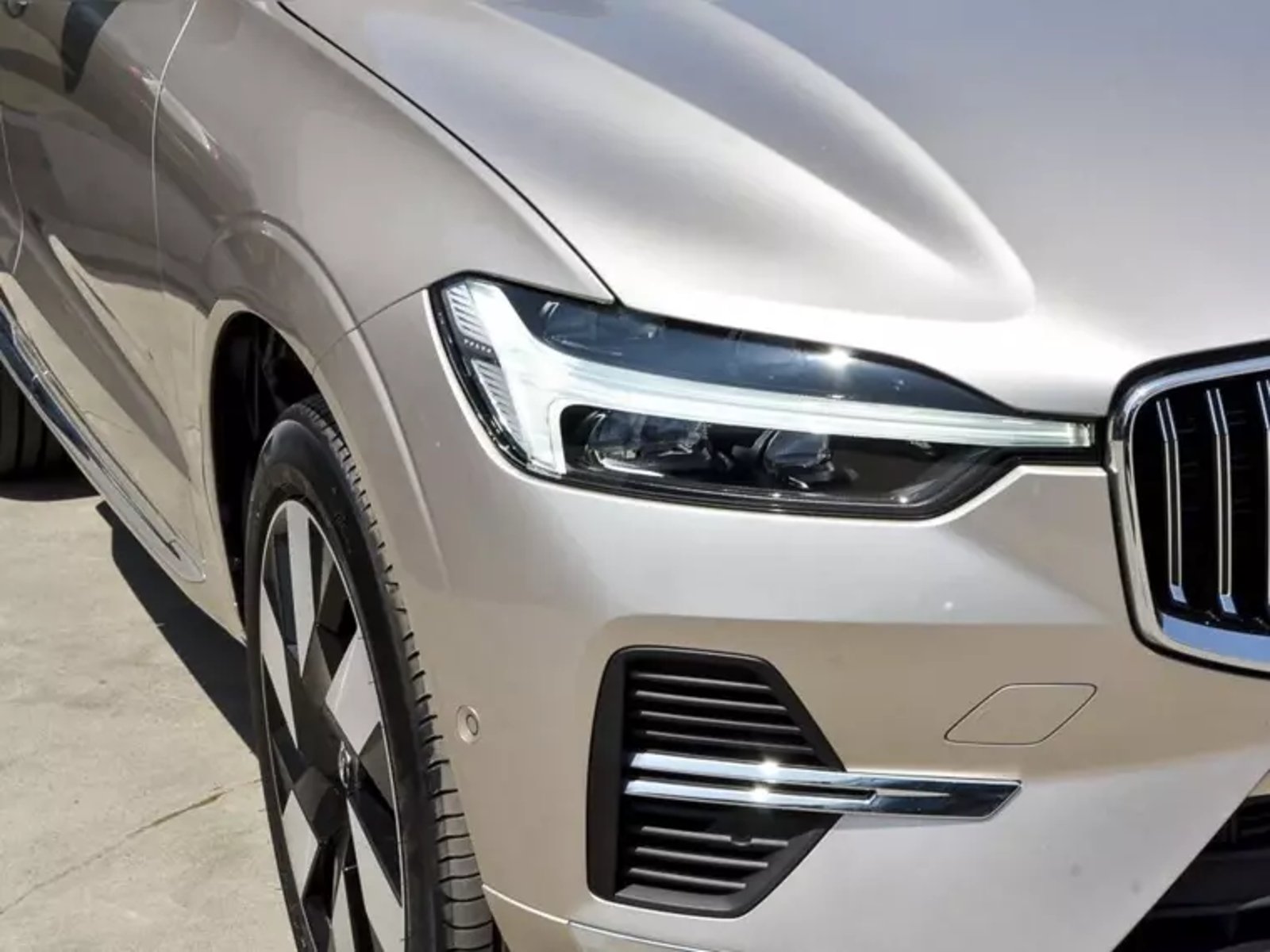 Volvo Xc60 T8 Awd Recharge Ultimate 2025 - Foto 5 de 20