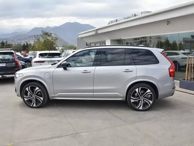 Volvo Xc90 2.0 T8 Core Hibrido Awd At 5p 2025 - Imagen 6 de 10