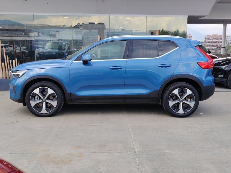Volvo Xc40 B4 Ultimate 2024 - Imagen 4 de 16