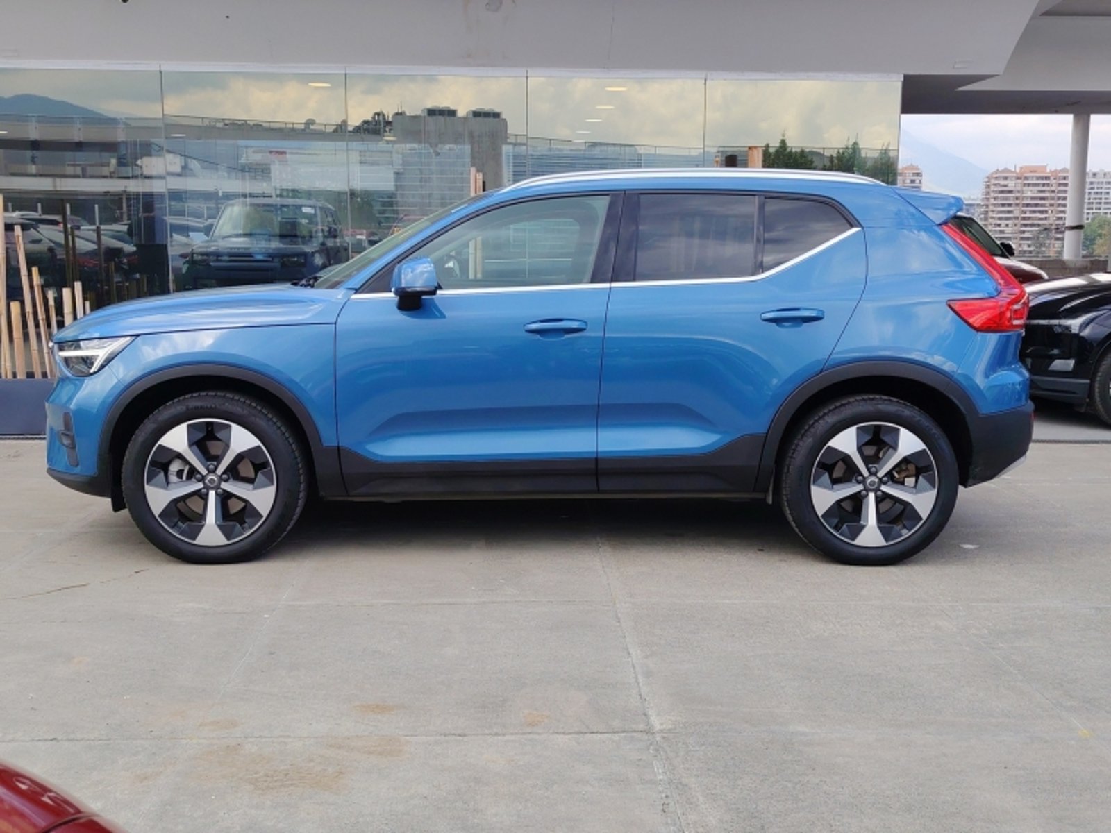 Volvo Xc40 B4 Ultimate 2024 - Foto 4 de 16