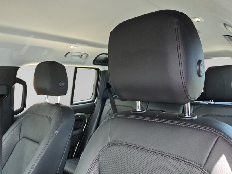 Land Rover Defender 110 3.0id S 2026 - Imagen 11 de 19