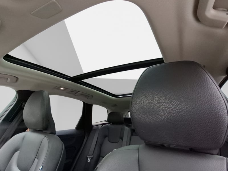 Volvo Xc60 Ii T8 Recharge 4x4 2.0 Aut 2024 - Imagen 11 de 19