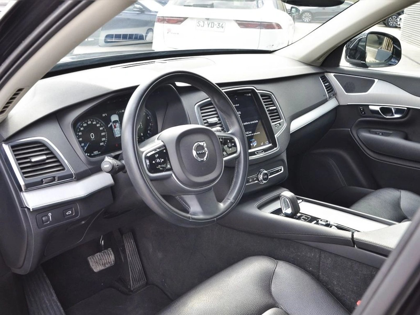 Volvo XC90 2.0 B6 MOMENTUM 4X4 AT 5P 2022 - Imagen 9 de 13