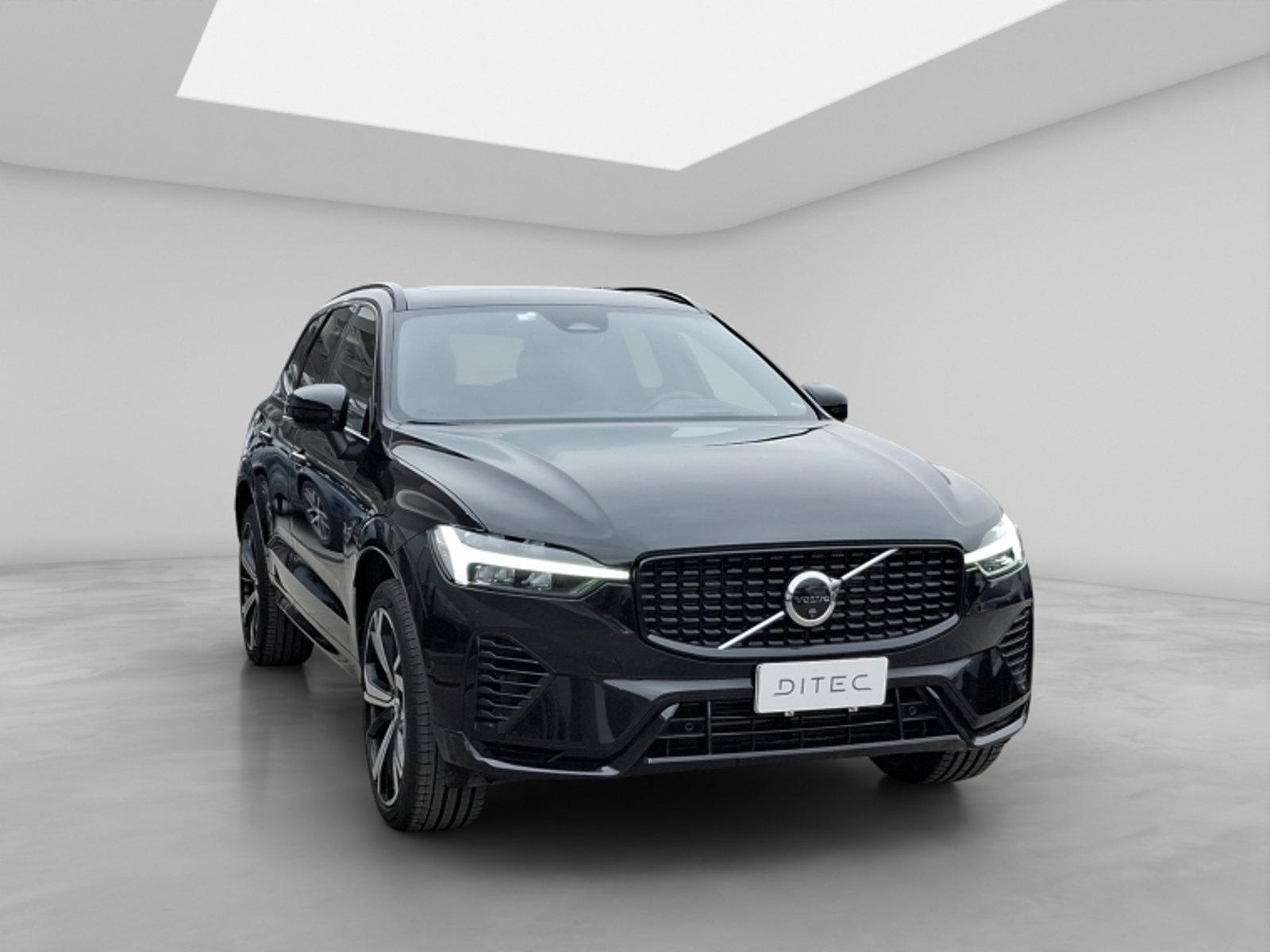 Volvo Xc60 T8 Awd Recharge Ultimate Dark 2025 - Foto 3 de 20