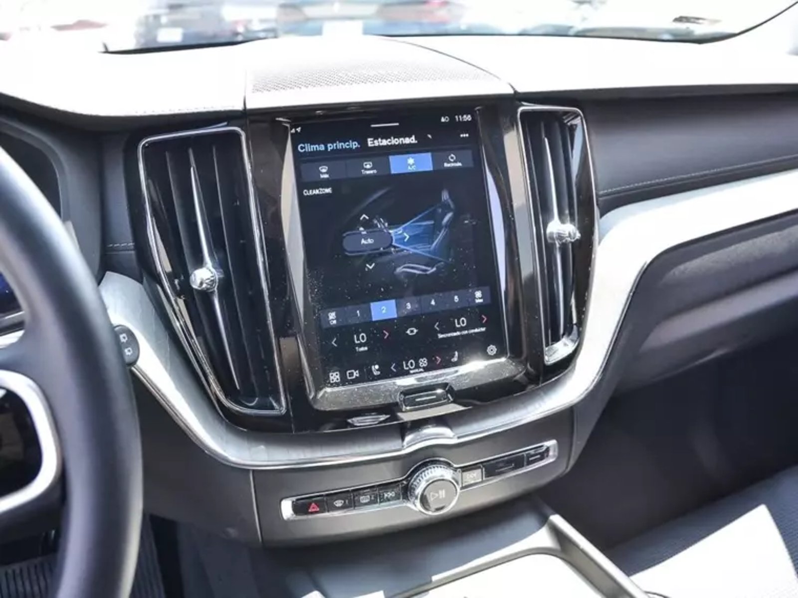 Volvo Xc60 T8 Awd Recharge Ultimate 2025 - Imagen 18 de 20
