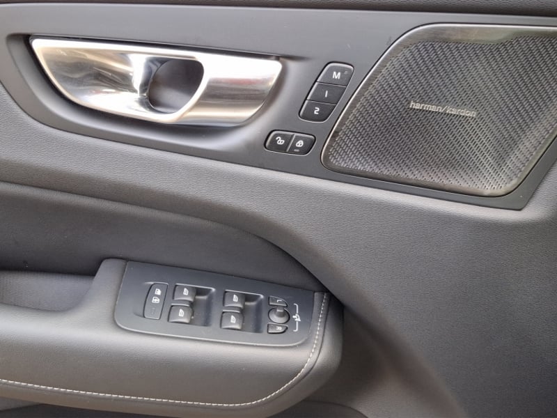 Volvo Xc60 2.0 B5 Plus At 4x4 Hibrido 2025 - Imagen 14 de 20