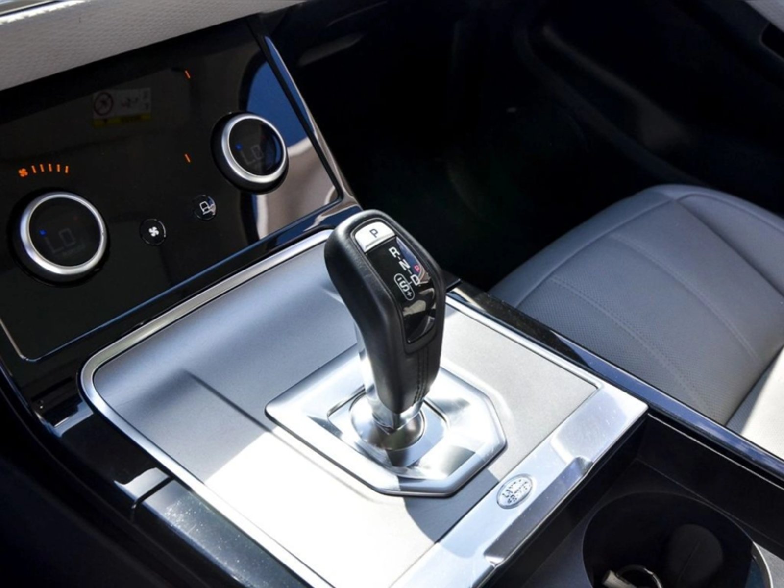 Land Rover Evoque Evoque Mhev 4x4 2.0 Aut 2024 - Imagen 14 de 19