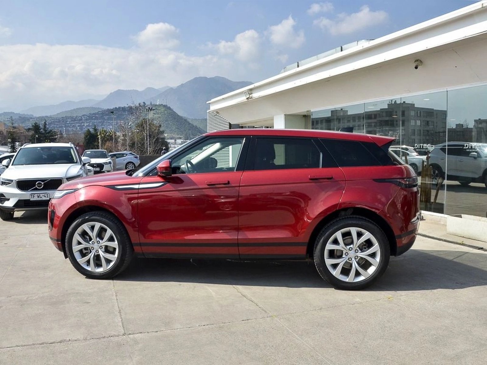 Land Rover EVOQUE MHEV 2024 - Imagen 12 de 20