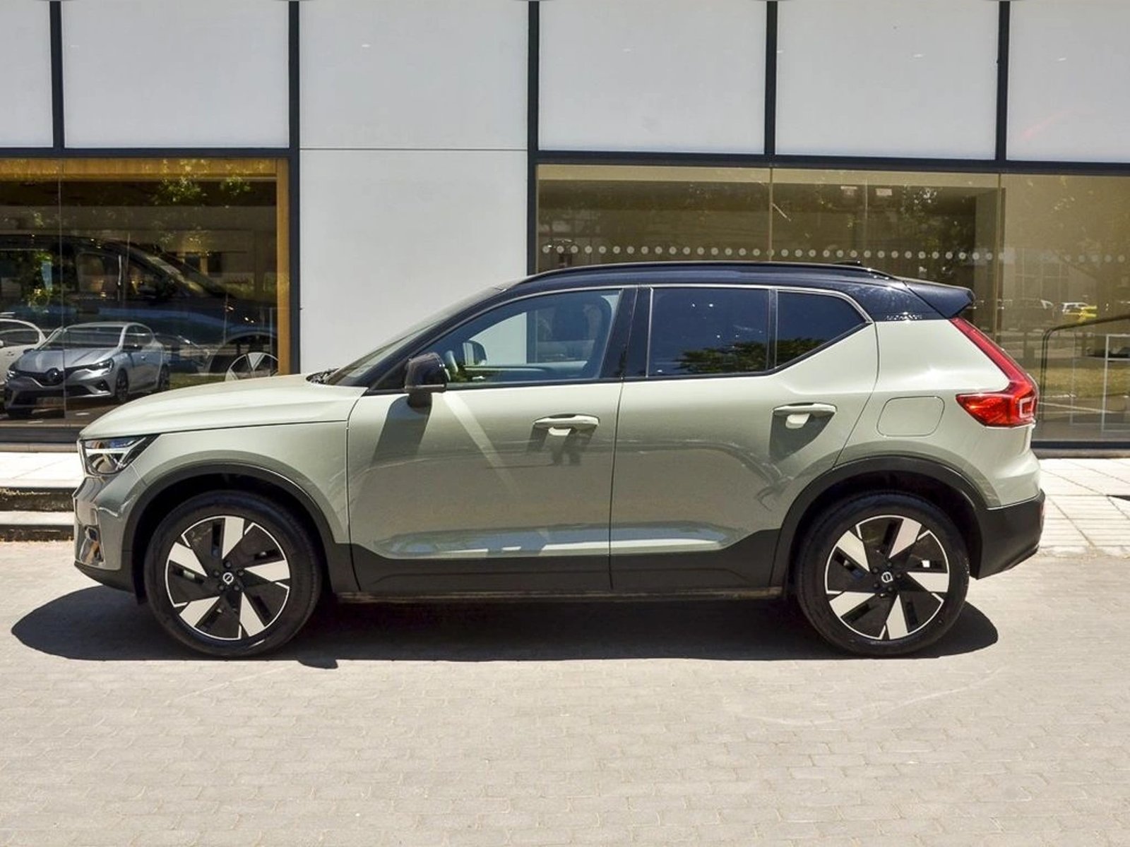 Volvo XC40 RECHARGE 2024 - Imagen 10 de 20