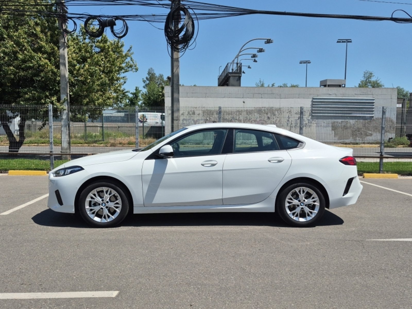 BMW 220 Gran Coupe 1.5 Aut 2026 - Foto 4 de 16