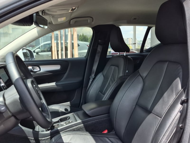 Volvo Xc40 T4 Fwd 2.0 Momentum 2022 - Imagen 10 de 16