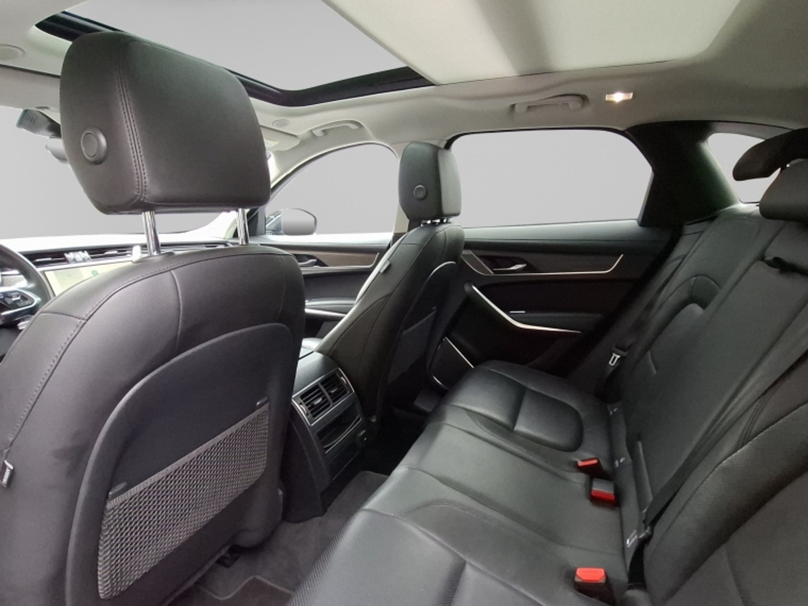 Jaguar F-pace 4x4 2.0 At 2023 - Imagen 15 de 20