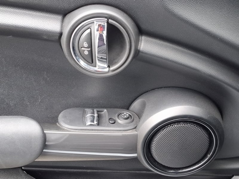 Mini Cooper 1.5 Essential At 2024 - Imagen 14 de 16