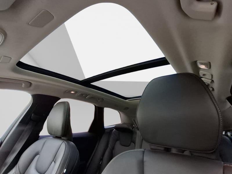 Volvo Xc60 2.0 B5 Plus At 4x4 Hibrido 2025 - Imagen 11 de 20