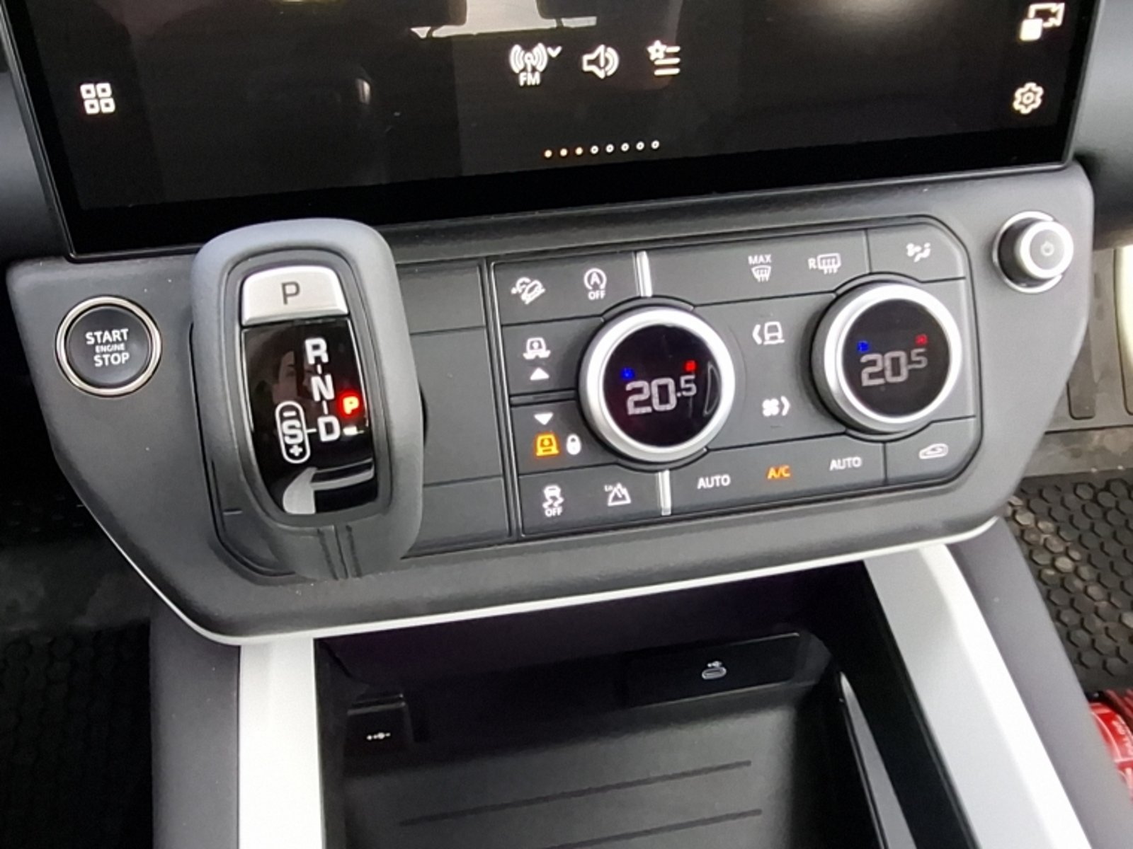 Land Rover Defender 90 3.0id S 2026 - Imagen 12 de 19