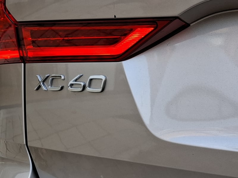 Volvo Xc60 2.0 B5 Plus At 4x4 Hibrido 2025 - Imagen 8 de 20