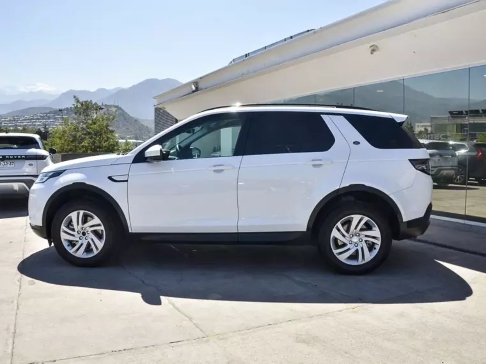 Land Rover Discovery sport Discovery Sport 2.0id S 2023 - Imagen 10 de 20