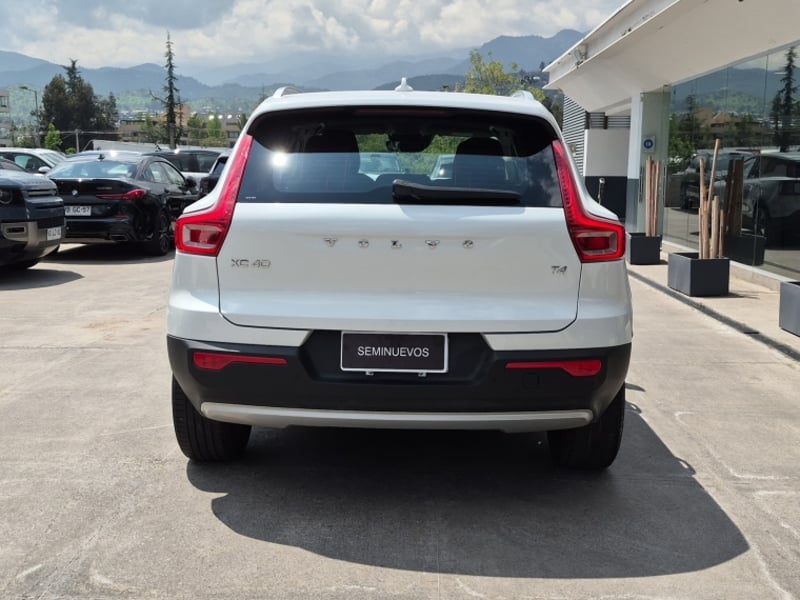 Volvo Xc40 T4 Fwd 2.0 Momentum 2022 - Imagen 6 de 16