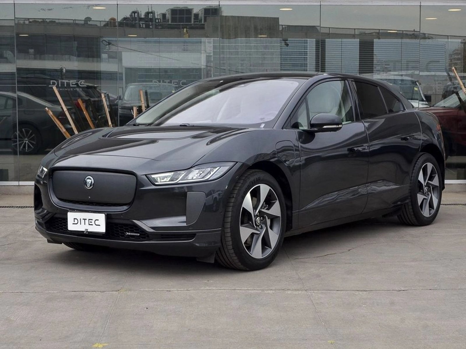 Jaguar I-PACE EV400 2025 - Foto 2 de 20