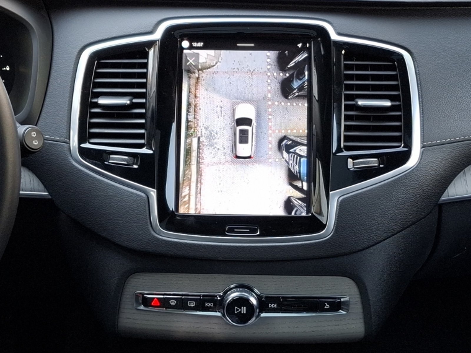 Volvo Xc90 2.0 T8 At 4x4 Hibrido 2025 - Imagen 18 de 20