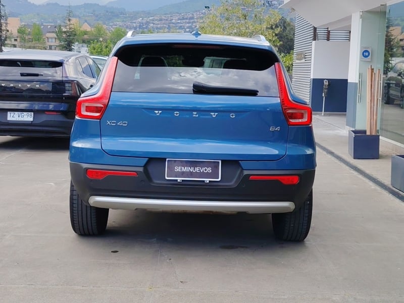 Volvo Xc40 B4 Ultimate 2024 - Imagen 6 de 16