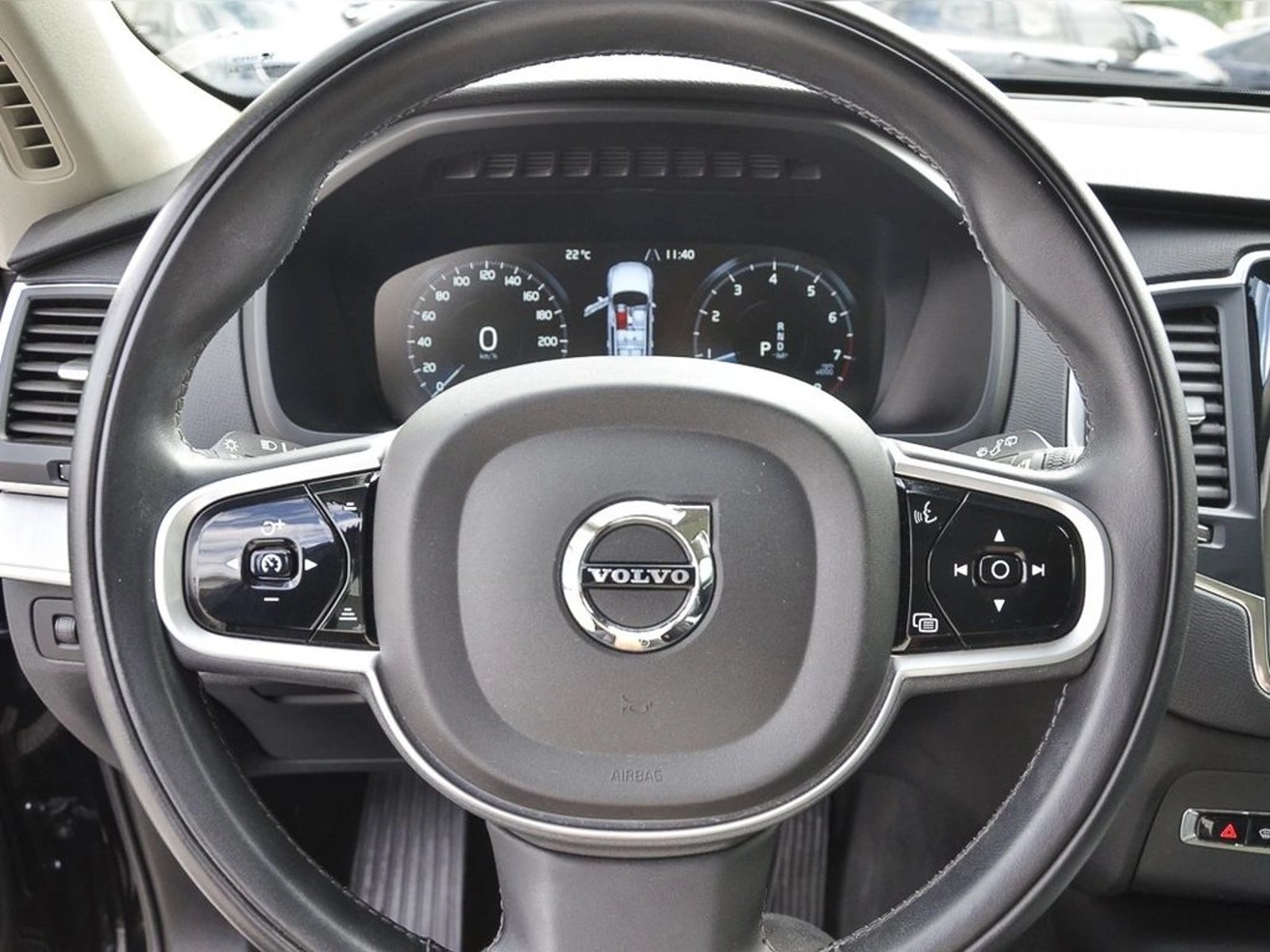 Volvo XC90 2.0 B6 MOMENTUM 4X4 AT 5P 2022 - Imagen 13 de 13