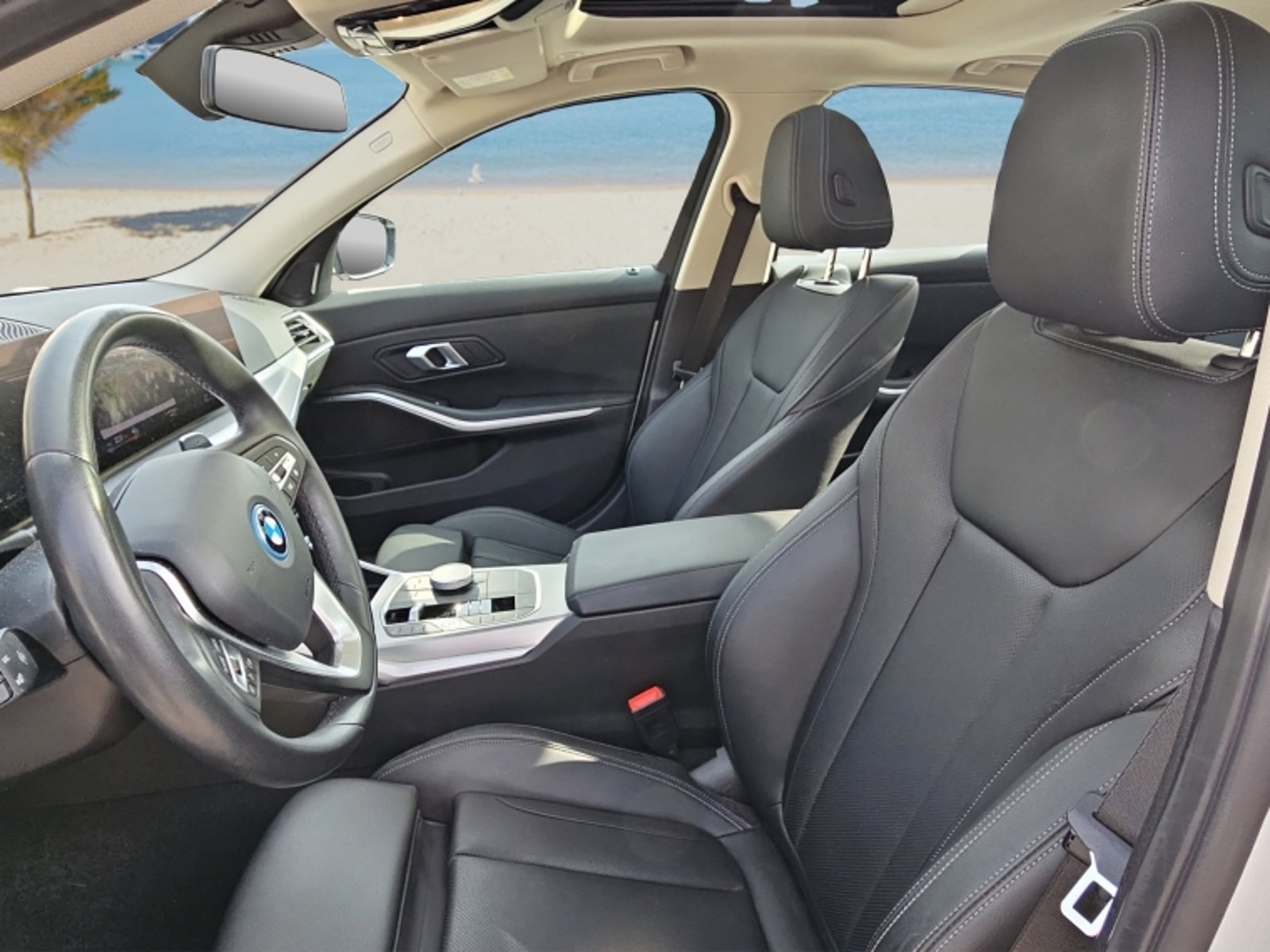 BMW 330 E Sedan 2.0 Aut 2024 - Imagen 10 de 20